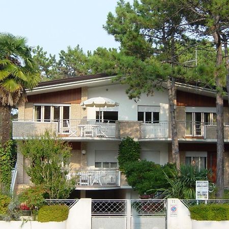 Villa Anny Lignano Sabbiadoro Buitenkant foto