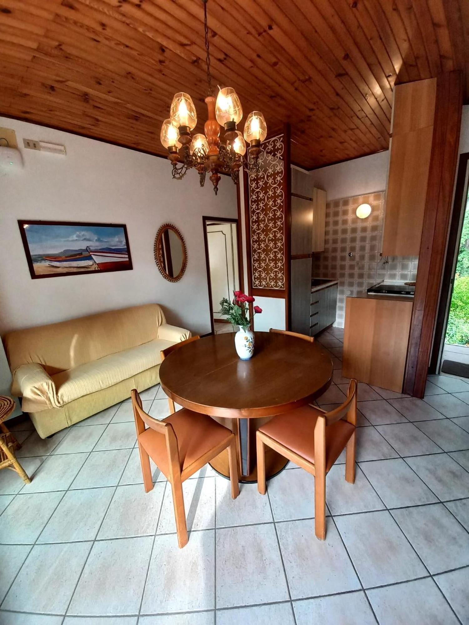 Villa Anny Lignano Sabbiadoro Buitenkant foto